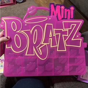Mini Bratz Case